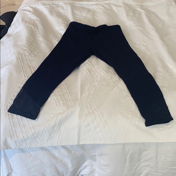 Lorna Jane mesh crop leggings - Picture 3 of 4